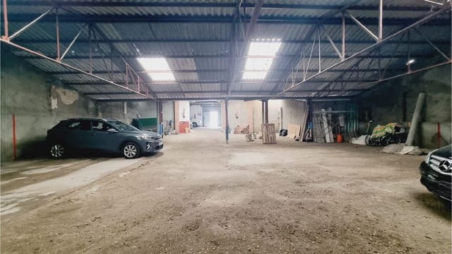 Commercial for sale in Palencia city - € 179,000 (Ref: 9115770)