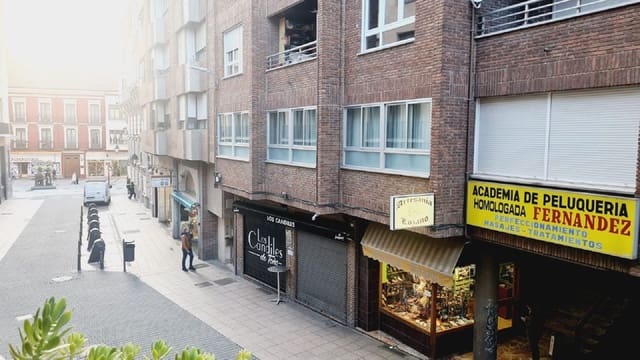 4 makuuhuone Huoneisto myytävänä paikassa Palencia kaupunki - 244 000 € (Ref: 9115774)