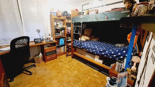 4 bedroom Apartment for sale in Palencia city - € 244,000 (Ref: 9115774)