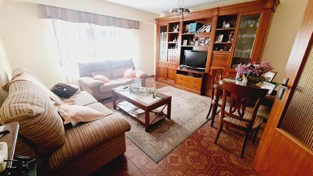 4 soveværelse Lejlighed til salg i Venta de Baños - € 89.900 (Ref: 9115777)