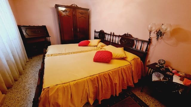 4 soveværelse Lejlighed til salg i Venta de Baños - € 89.900 (Ref: 9115777)