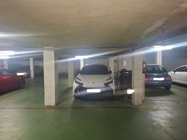 Garage til salg i Palencia by - € 16.000 (Ref: 9115778)