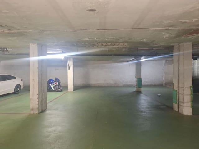 Garage til salg i Palencia by - € 16.000 (Ref: 9115778)