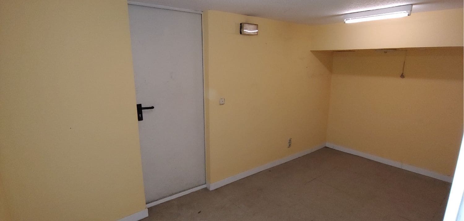 Kaupallinen vuokrattavana paikassa Palencia kaupunki - 700 € (Ref: 9115779)