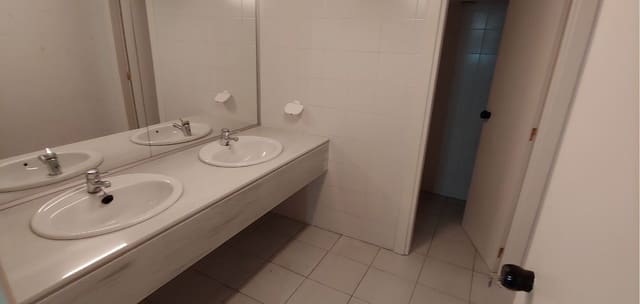 Erhverv til leje i Palencia by - € 700 (Ref: 9115779)