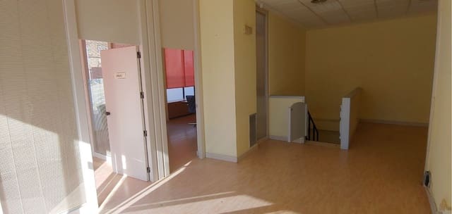 Erhverv til leje i Palencia by - € 700 (Ref: 9115779)