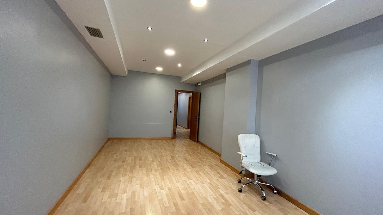 Comercial para venda em Palencia / Palenca cidade - 300 000 € (Ref: 9115791)