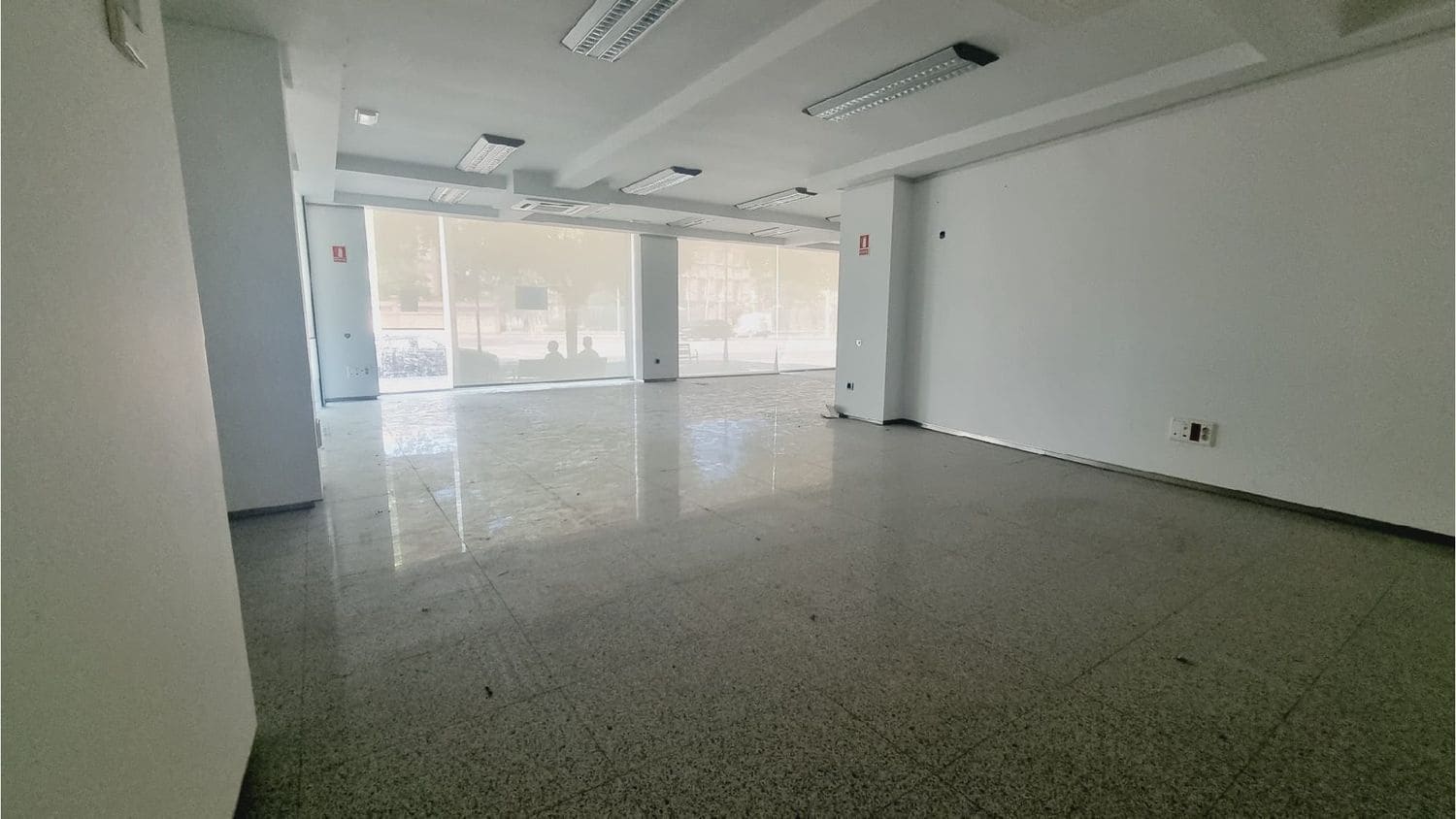 Commercieel te koop in Palencia stad - € 398.500 (Ref: 9115793)