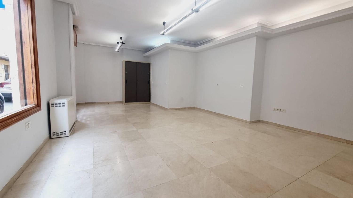 Erhverv til leje i Palencia by - € 525 (Ref: 9115794)