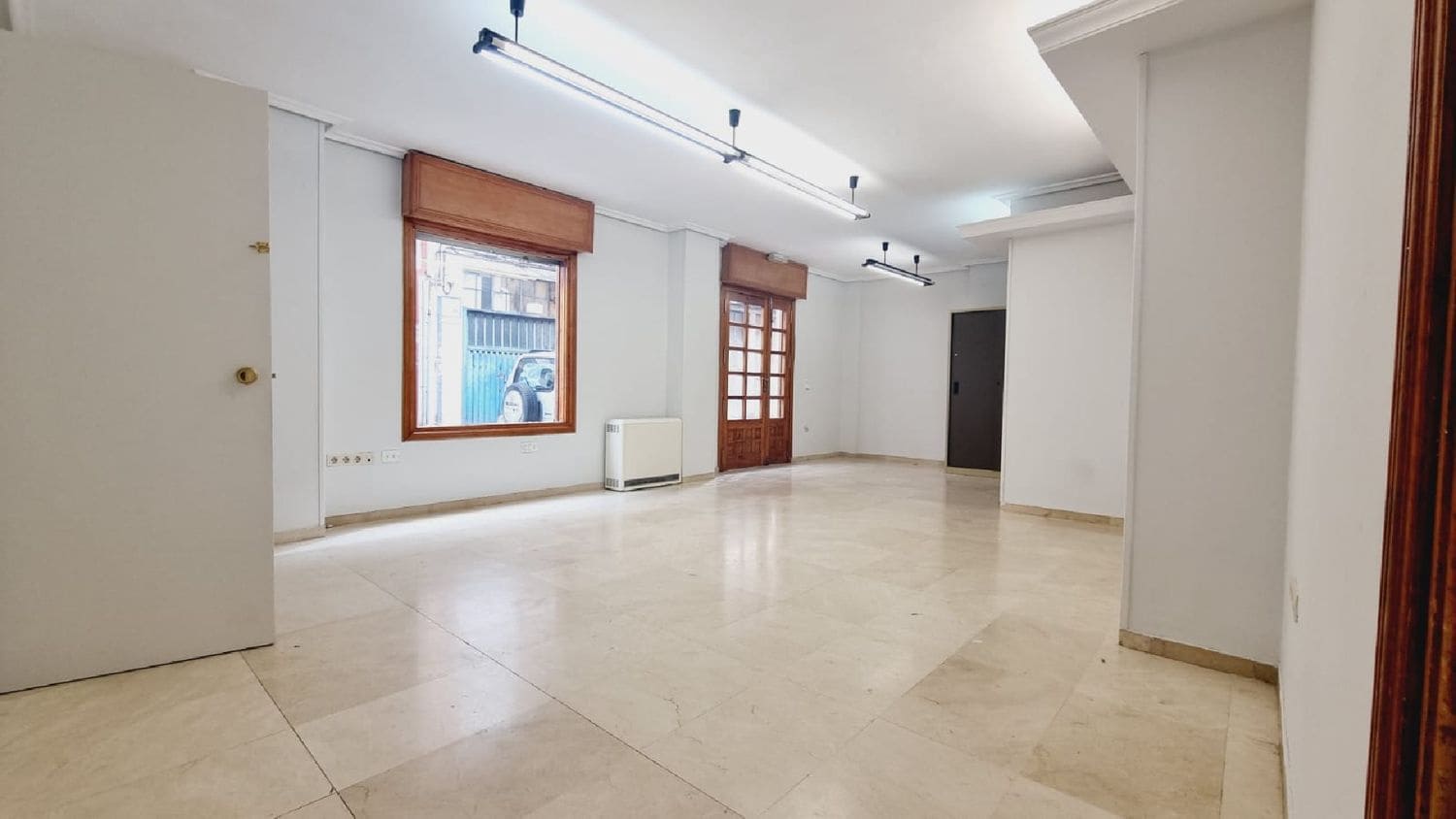 Erhverv til leje i Palencia by - € 525 (Ref: 9115794)