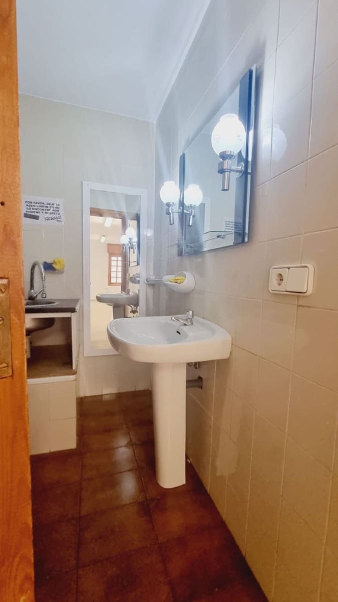 Erhverv til leje i Palencia by - € 525 (Ref: 9115794)