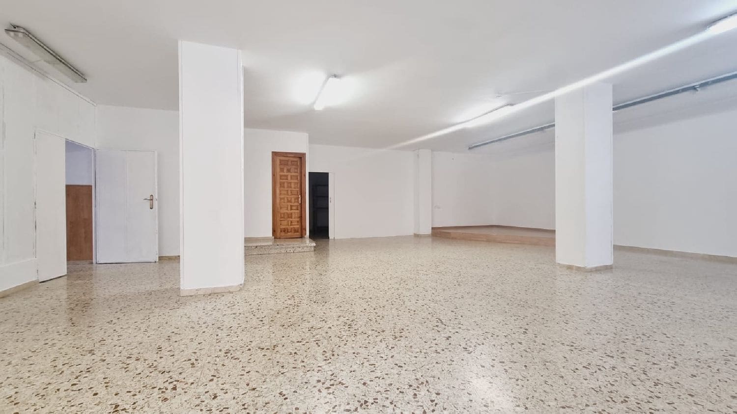 Erhverv til leje i Palencia by - € 525 (Ref: 9115794)