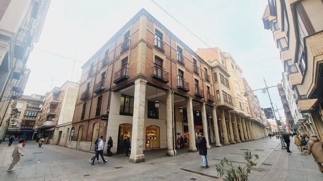 Kontor til leje i Palencia by - € 350 (Ref: 9115803)