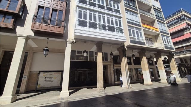 Kommersiell til salgs i Palencia by - € 350 000 (Ref: 9115811)