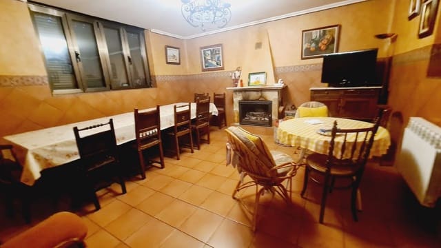 3 bedroom Finca/Country House for sale in Palencia city - € 600,000 (Ref: 9115818)