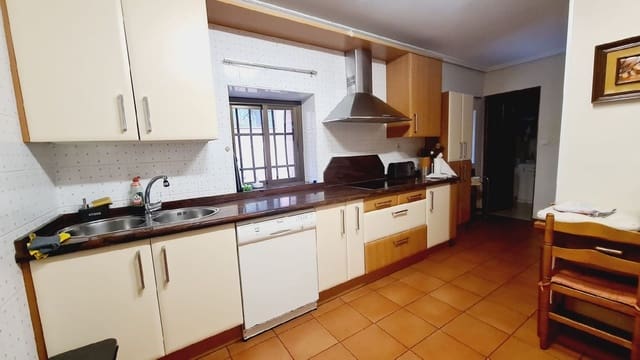 3 bedroom Finca/Country House for sale in Palencia city - € 600,000 (Ref: 9115818)
