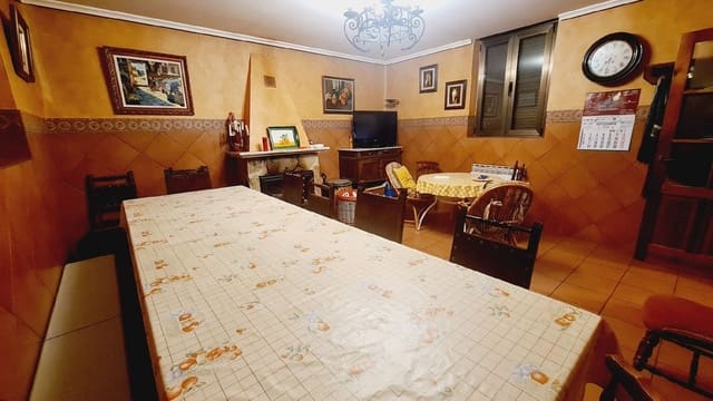 3 bedroom Finca/Country House for sale in Palencia city - € 600,000 (Ref: 9115818)