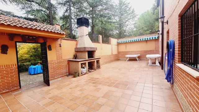 3 bedroom Finca/Country House for sale in Palencia city - € 600,000 (Ref: 9115818)