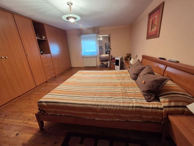 Townhouse for sale in Tariego de Cerrato - € 169,000 (Ref: 9115825)