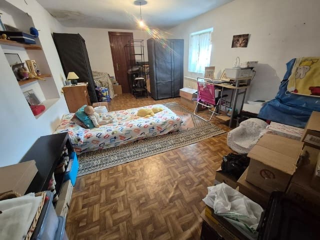 Townhouse for sale in Tariego de Cerrato - € 169,000 (Ref: 9115825)