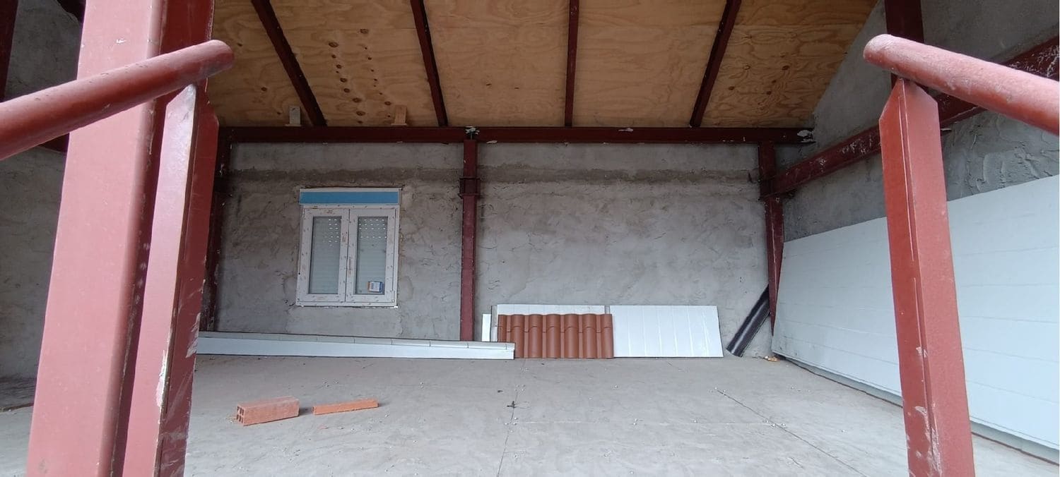 Townhouse for sale in Palencia city - € 80,000 (Ref: 9115826)