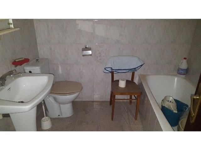 Townhouse for sale in Dueñas - € 60,000 (Ref: 9226158)