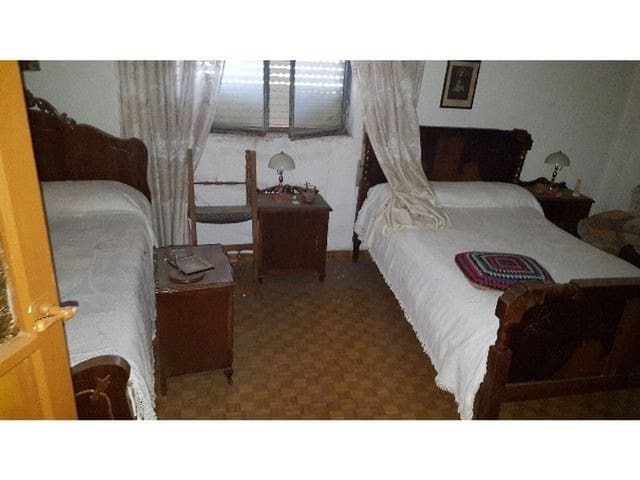 Townhouse for sale in Dueñas - € 60,000 (Ref: 9226158)