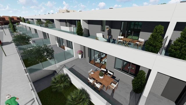 4 bedroom Townhouse for sale in Palencia city with garage - € 430,000 (Ref: 9371271)