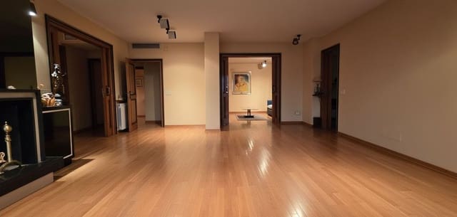 4 sypialnia Apartament na sprzedaż w Miasto Palencia z garażem - 449 000 € (Ref: 9844774)