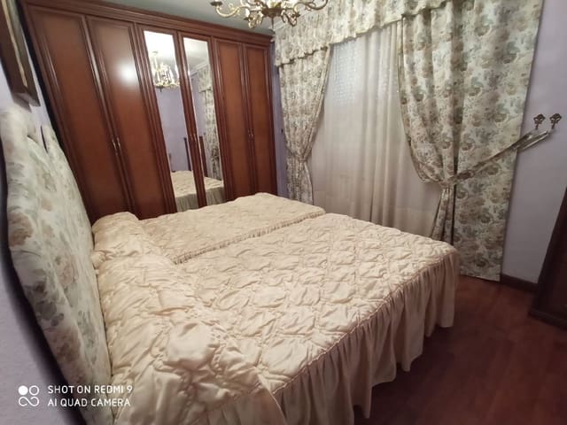Dom na sprzedaż w Miasto Palencia - 195 000 € (Ref: 9860685)