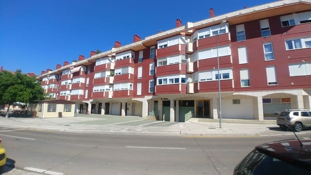 Dom na sprzedaż w Miasto Palencia - 195 000 € (Ref: 9860685)