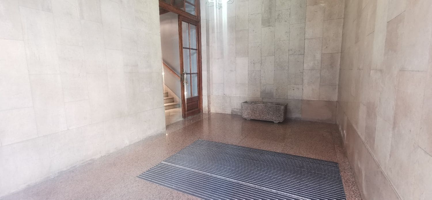 Townhouse for rent in Palencia city - € 750 (Ref: 9860686)