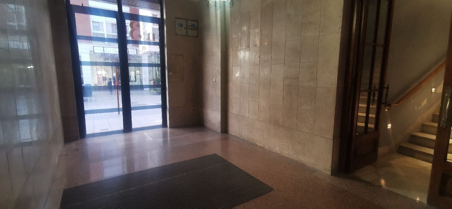Townhouse for rent in Palencia city - € 750 (Ref: 9860686)
