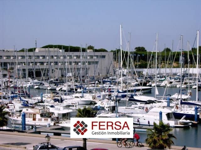 1 bedroom Apartment for rent in El Puerto de Santa María with garage - € 1,800 (Ref: 9829458)