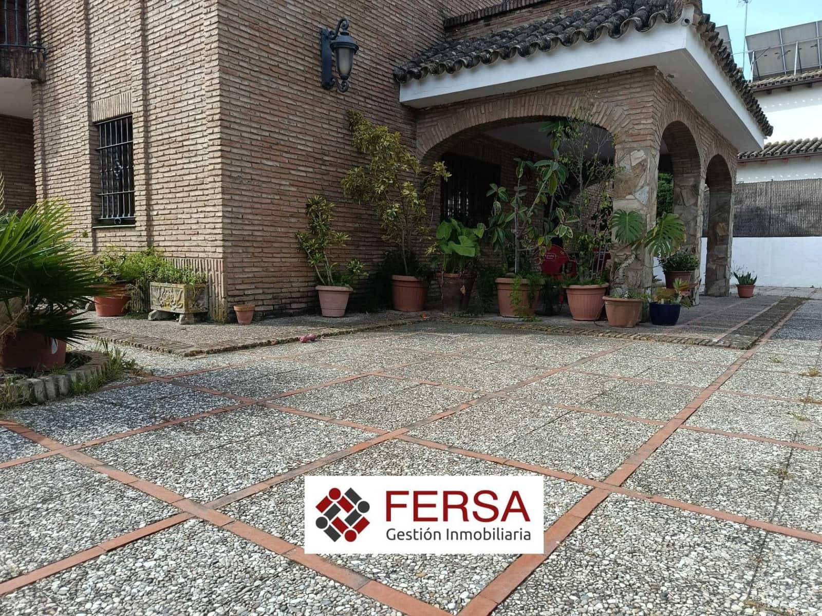 5 bedroom Villa for sale in El Puerto de Santa Maria with garage - € 785,000 (Ref: 9829462)