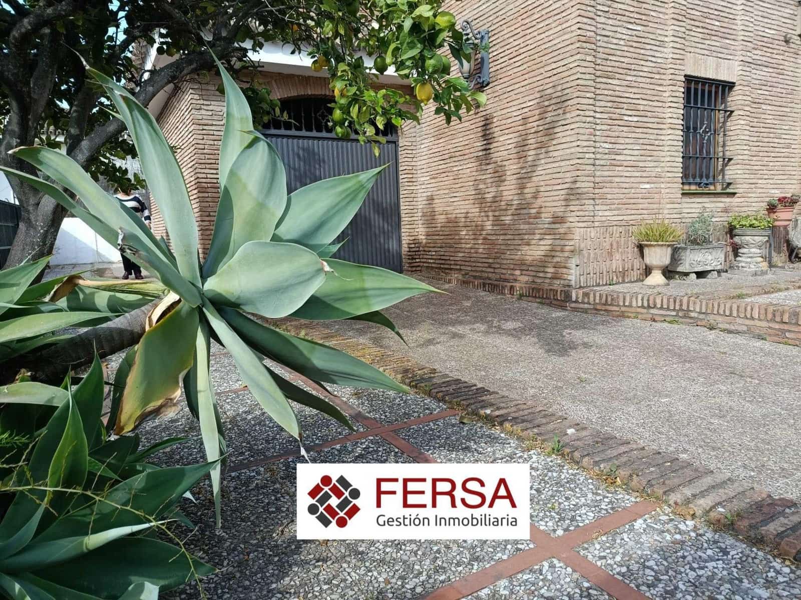 5 bedroom Villa for sale in El Puerto de Santa Maria with garage - € 785,000 (Ref: 9829462)