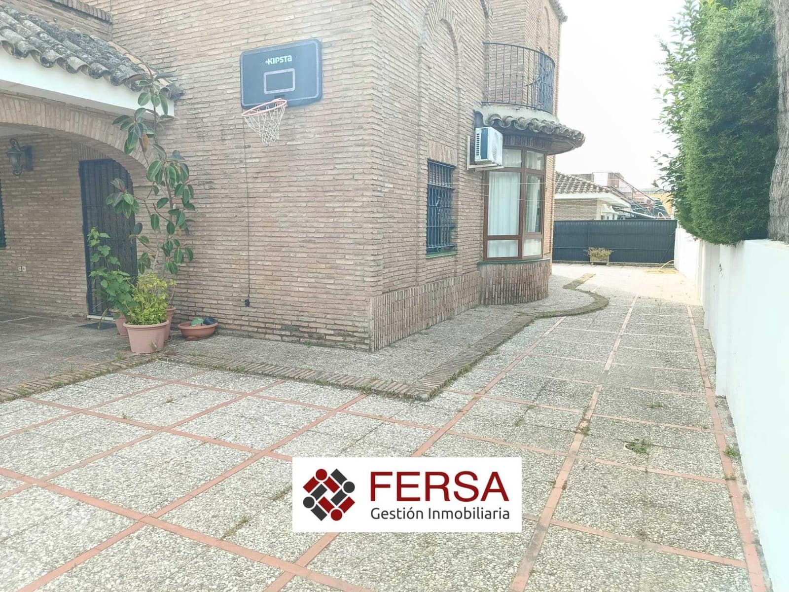 5 bedroom Villa for sale in El Puerto de Santa Maria with garage - € 785,000 (Ref: 9829462)