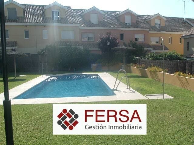 4 soverom Rekkehus til salgs i El Puerto de Santa María med svømmebasseng - € 650 000 (Ref: 9829465)