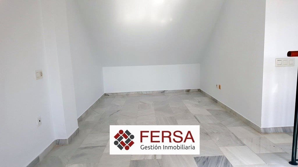 4 bedroom Terraced Villa for sale in El Puerto de Santa Maria with pool - € 650,000 (Ref: 9829465)