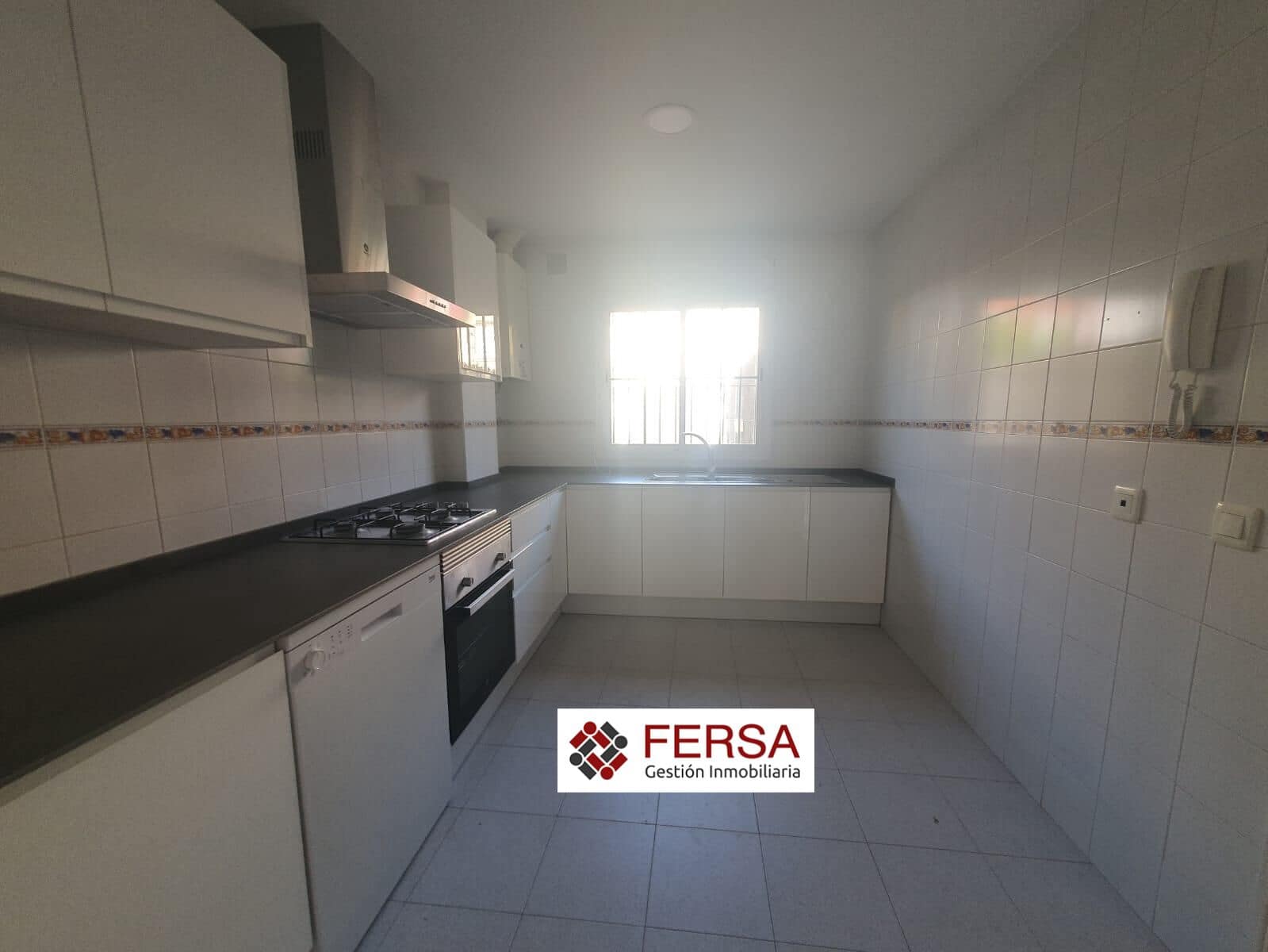 4 bedroom Terraced Villa for sale in El Puerto de Santa Maria with pool - € 650,000 (Ref: 9829465)