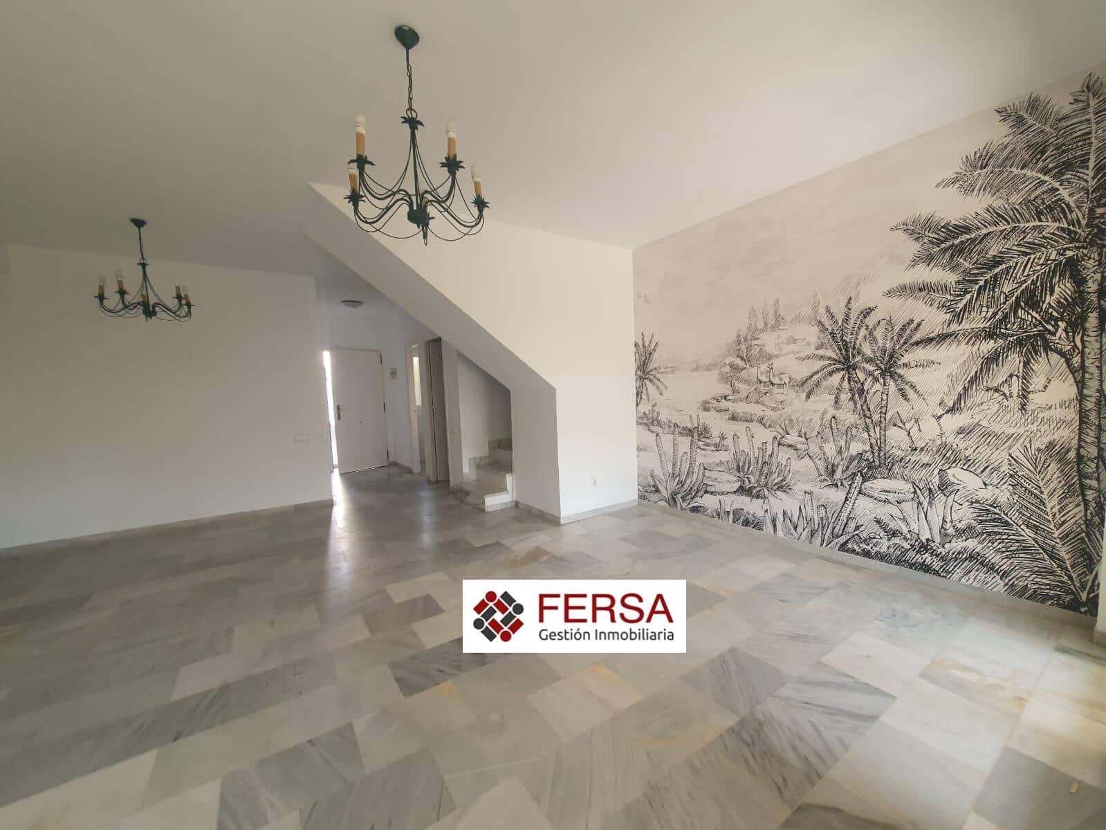 4 bedroom Terraced Villa for sale in El Puerto de Santa Maria with pool - € 650,000 (Ref: 9829465)
