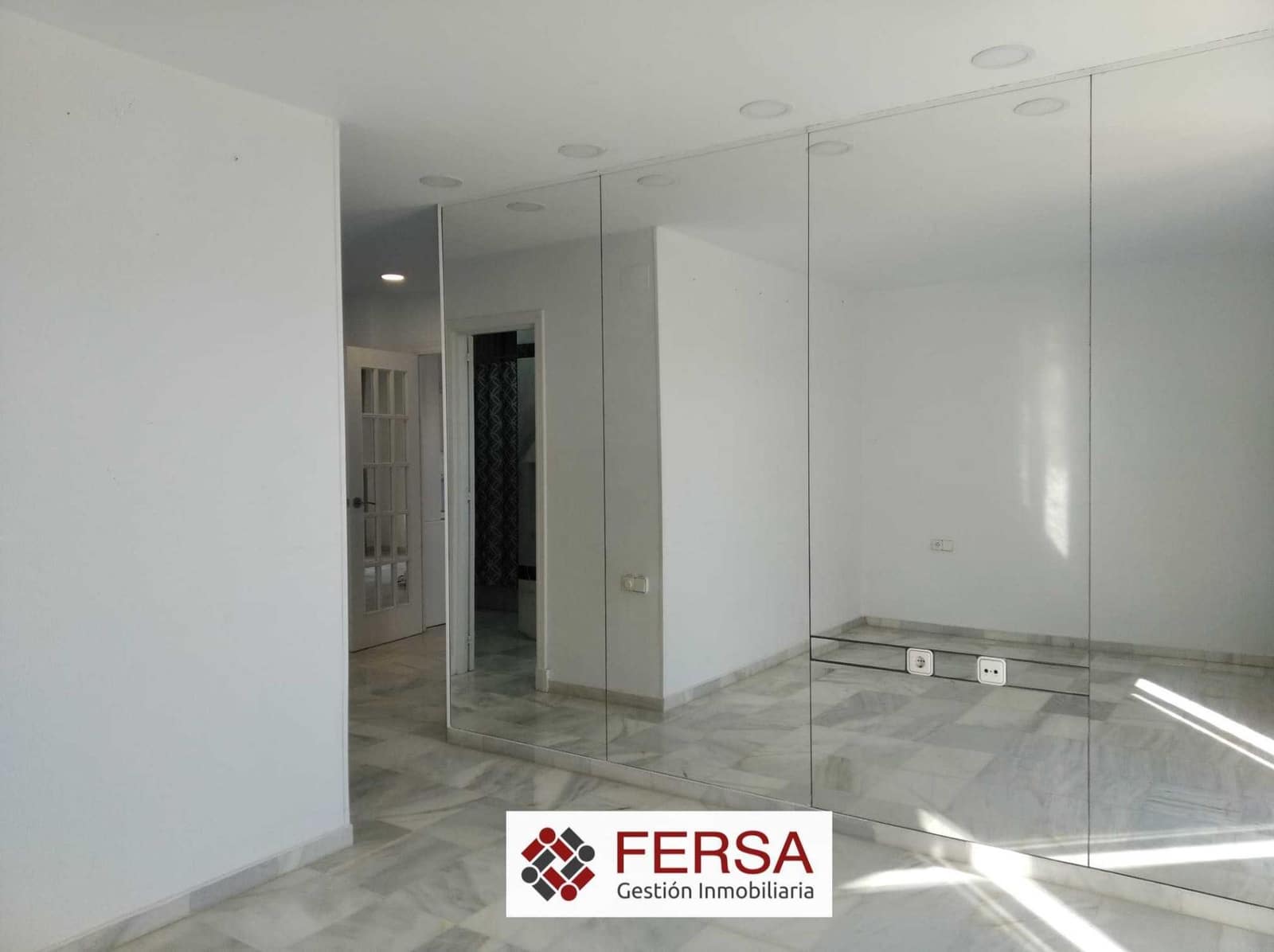 3 bedroom Penthouse for rent in El Puerto de Santa Maria with garage - € 2,500 (Ref: 9829469)