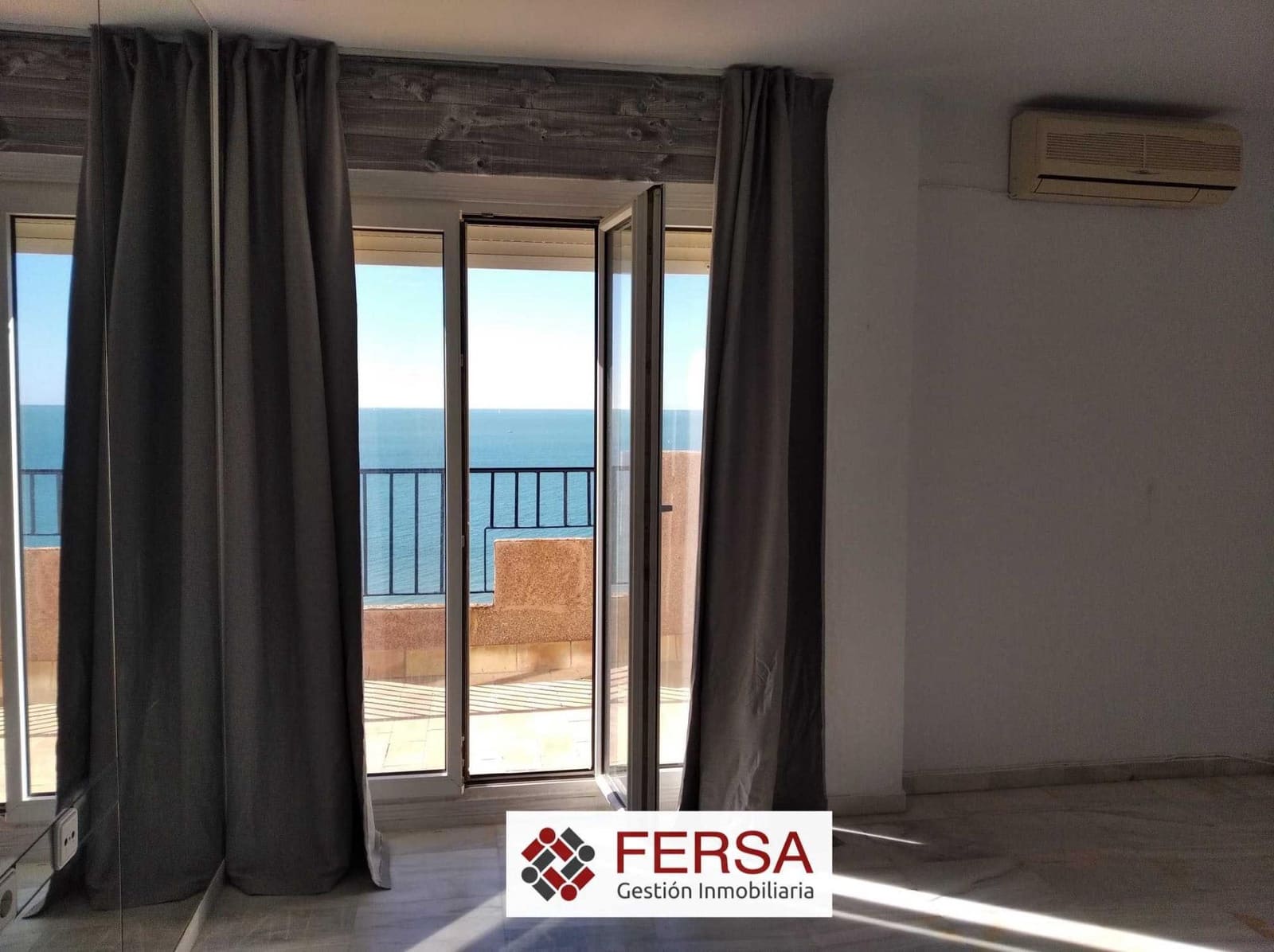 3 bedroom Penthouse for rent in El Puerto de Santa Maria with garage - € 2,500 (Ref: 9829469)