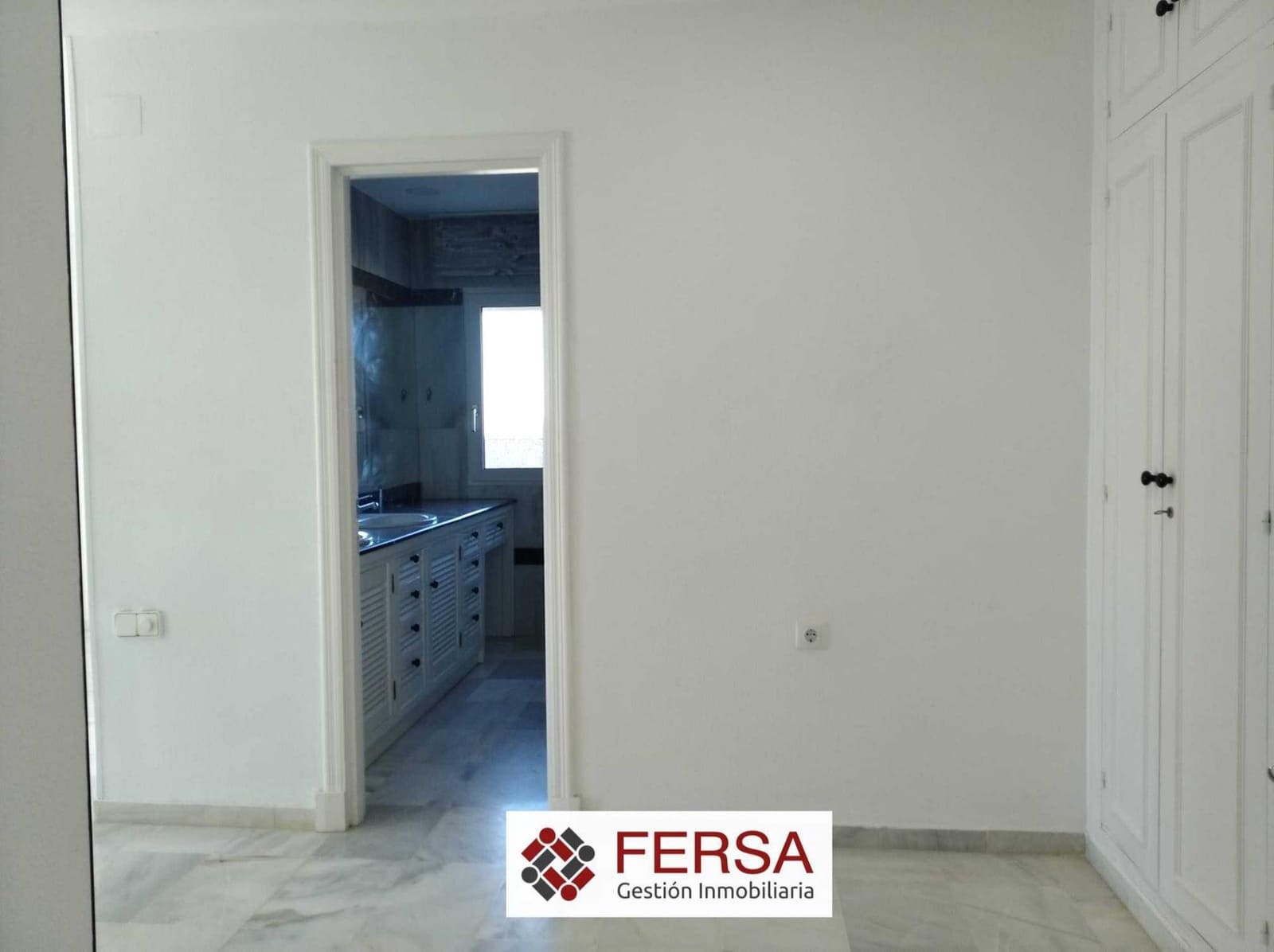 3 bedroom Penthouse for rent in El Puerto de Santa Maria with garage - € 2,500 (Ref: 9829469)