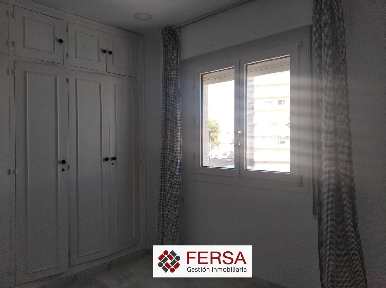 3 bedroom Penthouse for rent in El Puerto de Santa Maria with garage - € 2,500 (Ref: 9829469)