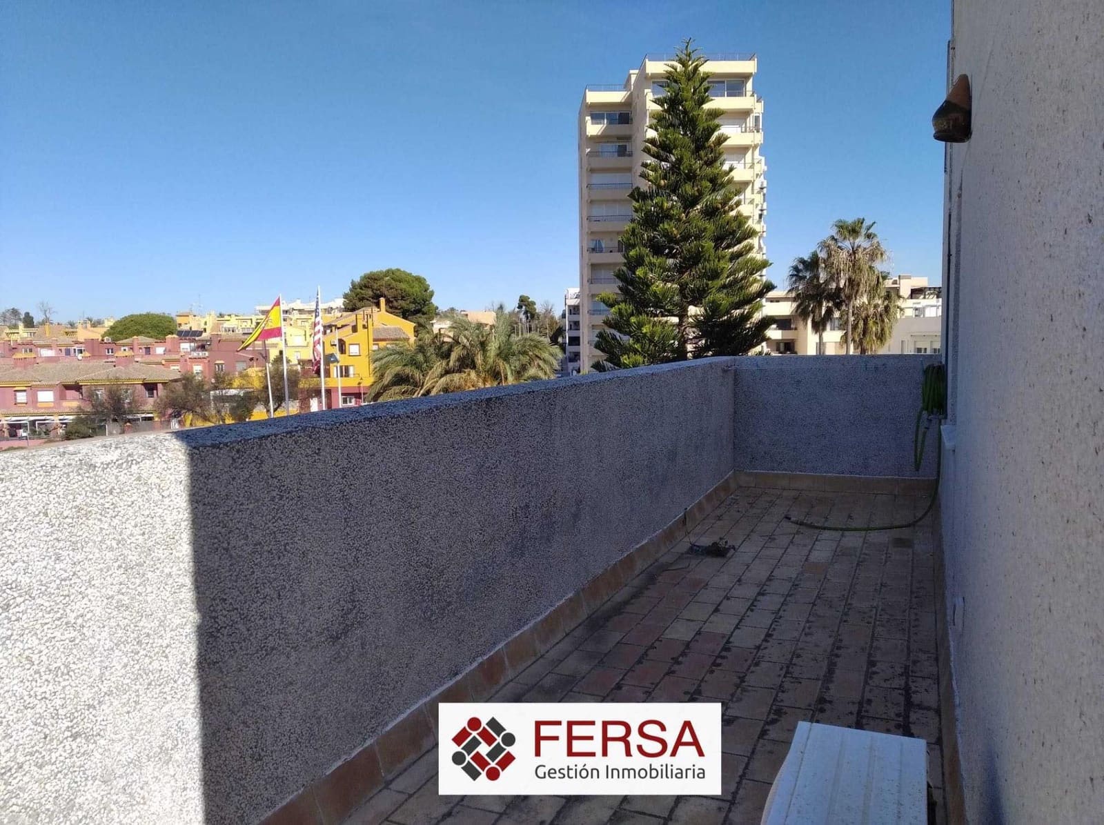 3 bedroom Penthouse for rent in El Puerto de Santa Maria with garage - € 2,500 (Ref: 9829469)
