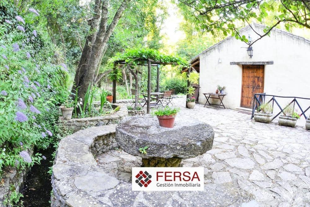 3 chambre Villa/Maison à vendre à Benamahoma avec piscine - 750 000 € (Ref: 9829473)