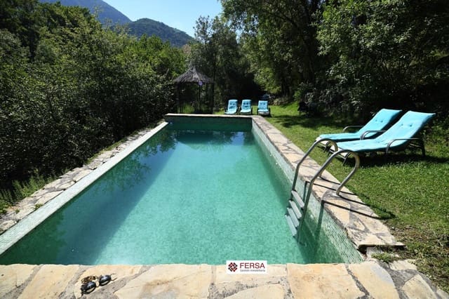 3 chambre Villa/Maison à vendre à Benamahoma, Grazalema avec piscine - 750 000 € (Ref: 9829473)