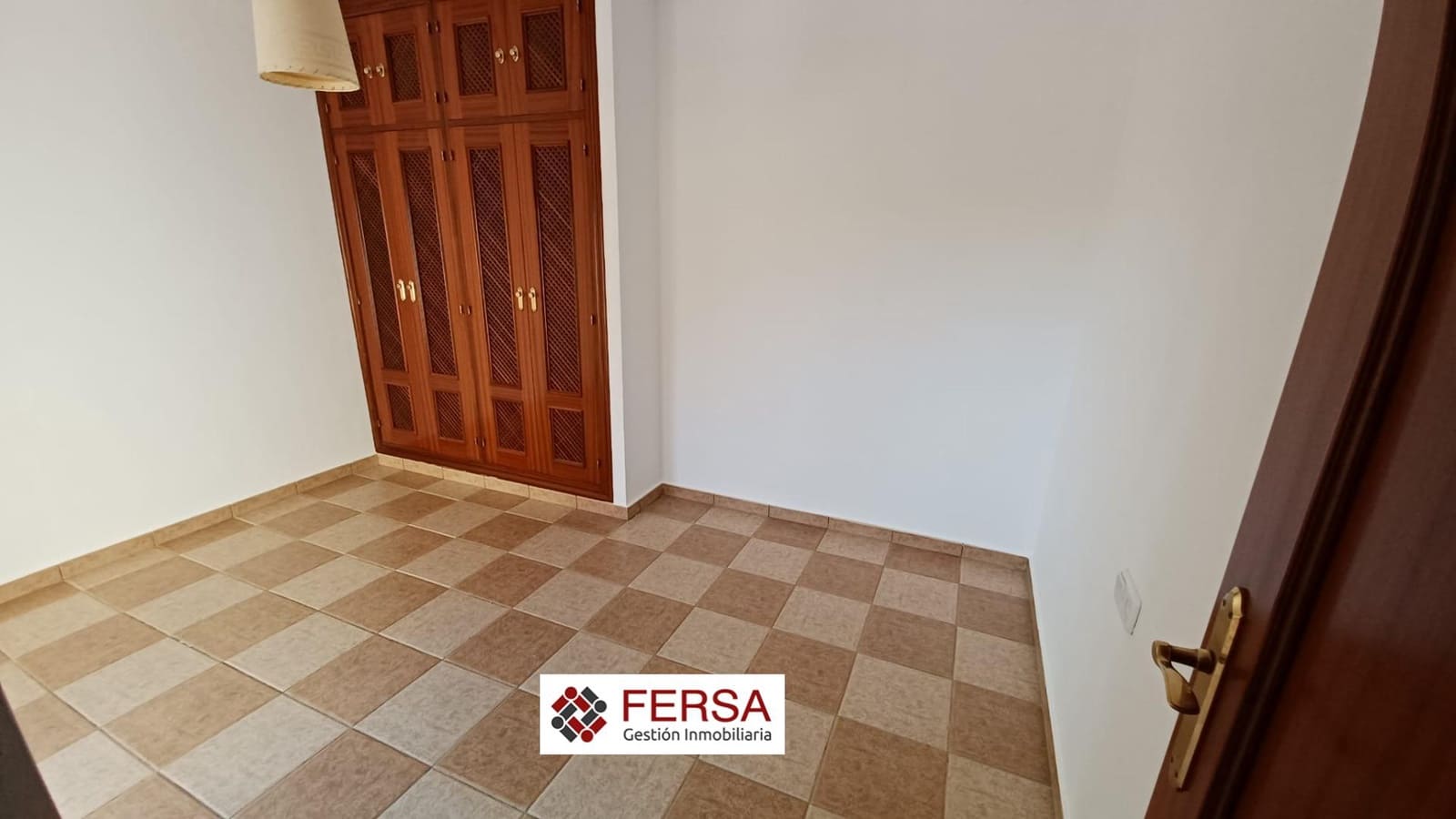 4 bedroom Semi-detached Villa for sale in El Puerto de Santa Maria with garage - € 400,000 (Ref: 9829475)