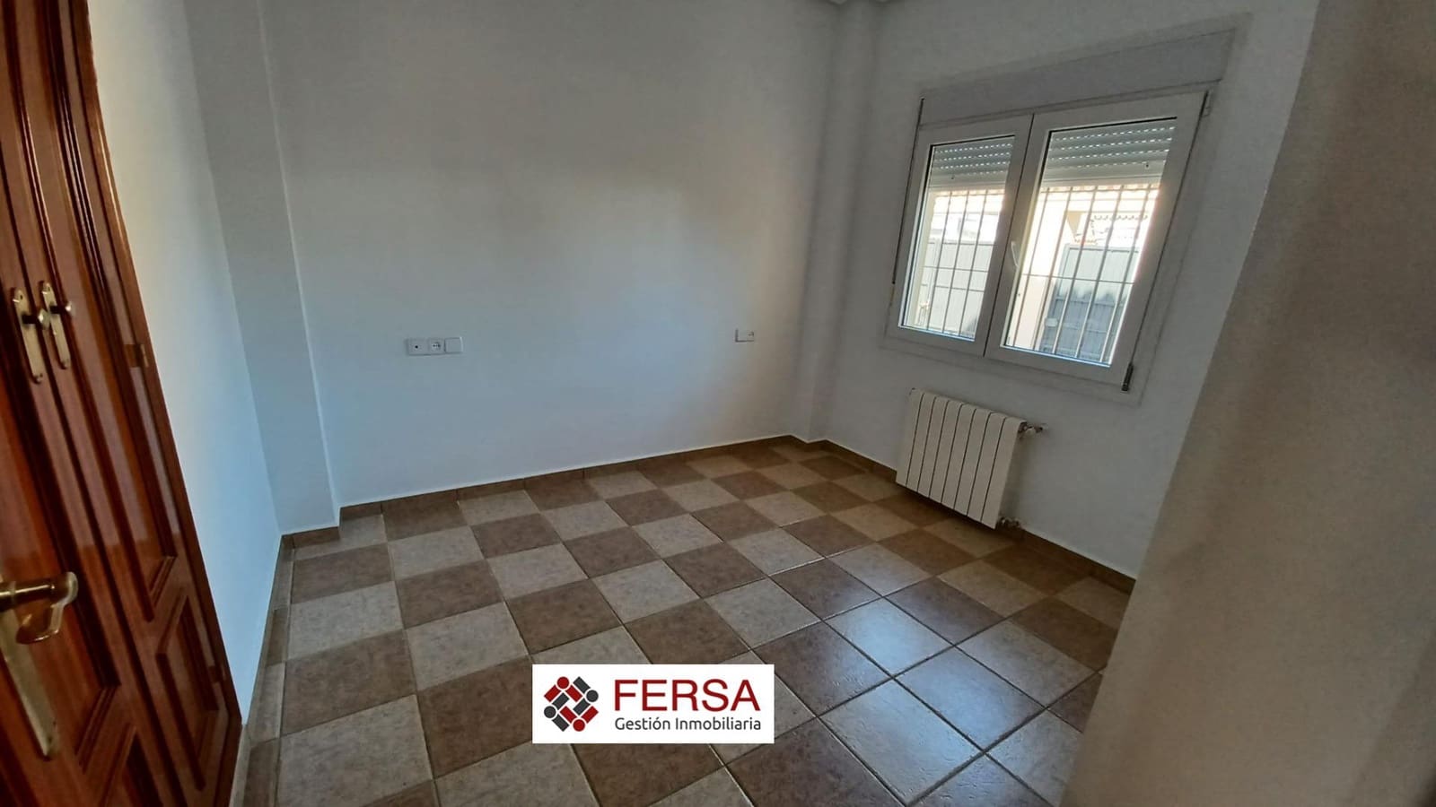 4 bedroom Semi-detached Villa for sale in El Puerto de Santa Maria with garage - € 400,000 (Ref: 9829475)
